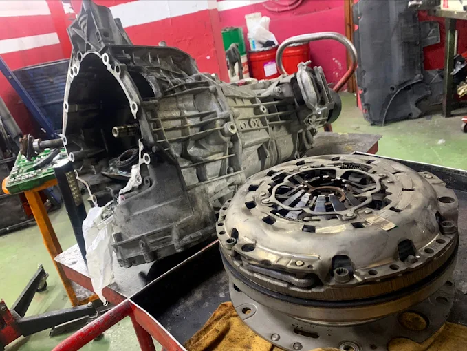 Caja de cambios y embrague